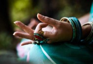 有一种痛叫撕倒刺  预防手上长倒刺的办法（经常撕手上的倒刺）