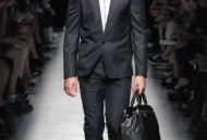 西装怎么搭配？关于西装搭配的注意事项（西装怎么搭配?关于西装搭配的注意事项有哪些）