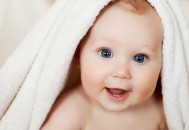 宝宝过敏性皮炎的原因与症状（宝宝过敏性皮炎的原因与症状图片）