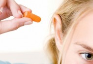 耳朵发烧 说明有人在念叨你了（耳朵发烧是有人念叨吗）