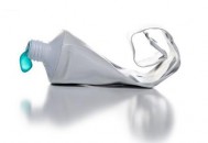 牙膏在生活中的另类妙用（牙膏在生活中的另类妙用有哪些）