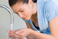 中医食疗帮你改善肌肤问题（中医食疗帮你改善肌肤问题的方法）