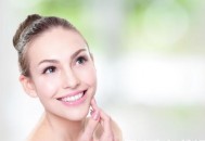 晒黑了怎样才能迅速白回来 皮肤晒黑后变白的方法（晒黑了如何让皮肤白回来）