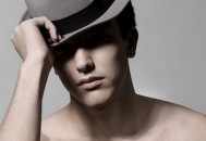 男人每天什么时候刮胡子好（男人每天什么时候刮胡子好）