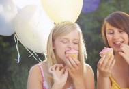 如何通过皮肤判断身体健康状况（如何通过皮肤判断身体健康状况呢）