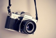 春节踏雪旅行如何在严寒中使用相机？（春节踏雪旅行如何在严寒中使用相机拍照）