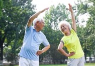 怎么吃才能给身体排毒（怎么吃才能给身体排毒呢）