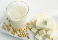 豆浆的功效 豆浆不能和这些食物一起吃（豆浆的功效 豆浆不能和这些食物一起吃吗）