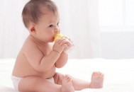 母乳的营养成分有哪些（母乳的营养成分有哪些种类）