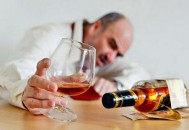 如何喝酒能降低对肝脏的伤害（如何喝酒能降低对肝脏的伤害呢）