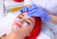 死角护理去死皮让你拥有整体美 磨砂颗粒找回洁净感（磨砂去死皮膏哪个好）