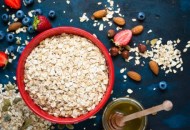 吃燕麦好处多抗衰老降血糖 但别忘了燕麦的食用禁忌（吃燕麦有什么）