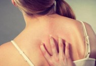 单纯用盐水治皮肤过敏不恰当 皮肤过敏偏方治疗（盐水治皮肤过敏吗）