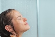 每天都洗澡反而帮倒忙 冬季洗澡的正确打开方式来了（冬天洗澡步骤）