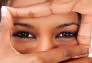 如何保护眼部肌肤不受损？（如何保护眼部肌肤不受损的方法）