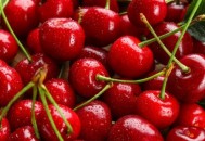 不看后悔的天然美肤水果吃出弹嫩美肌（美肤的水果有哪些）