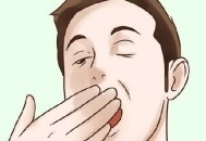 吃饱饭后就犯困是咋回事（吃饱饭后就犯困是咋回事啊）