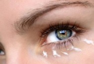 哪个年龄段需要开始使用眼霜（哪个年龄段需要开始使用眼霜呢）