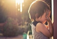 分离焦虑症的表现有哪些（分离性焦虑症的表现有哪些）