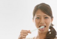 舌苔颜色反应身体健康状况（舌苔颜色反应身体健康状况怎么写）