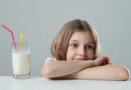 为什么春季容易导致皮肤过敏（为什么春季容易导致皮肤过敏呢）