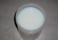 凡士林除了滋润肌肤之外 还有我们意想不到的妙用（“凡士林”）