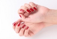 美甲日常有哪些保养方法（美甲日常有哪些保养方法呢）