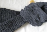 寒冷冬季 给你的男友织条围巾吧！（冬天给男朋友织围巾）