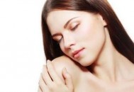 皮肤暗黄是什么原因引起的（皮肤暗黄是什么原因引起的啊）