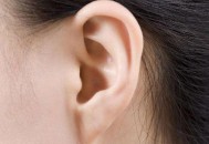 耳垂上长痣代表什么（耳垂上长痣代表什么意思）
