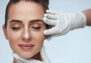 轻松赶走眼袋的方法推荐 快速去眼袋的小窍门（轻松赶走眼袋的方法推荐 快速去眼袋的小窍门视频）