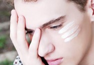 男人皮肤老化的两大致命因素（男人皮肤老化的两大致命因素是什么）