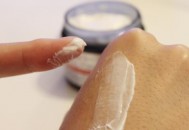 爱流汗的男人该如何护肤（爱流汗的男人该如何护肤呢）