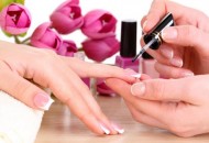 夏季美甲的颜色搭配（夏季美甲的颜色搭配图片）