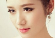 “夜趴”女王教你不晕妆小窍门