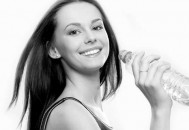 用矿泉水敷脸好吗（天天用矿泉水敷脸好吗）