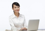 错误的坐姿小心让身材走形！（错误的坐姿的危害）