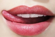 舌头上有裂纹是怎么回事（舌头上有裂纹是怎么回事,应该怎么办）